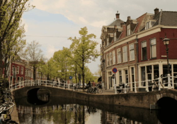 Visitar Delft, canales