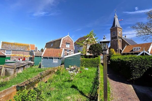 Iglesia de Marken